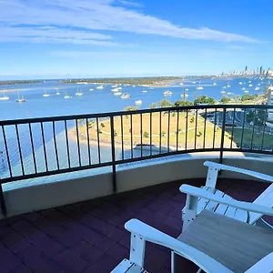 Broadwater Shores Waterfront Gold Coast