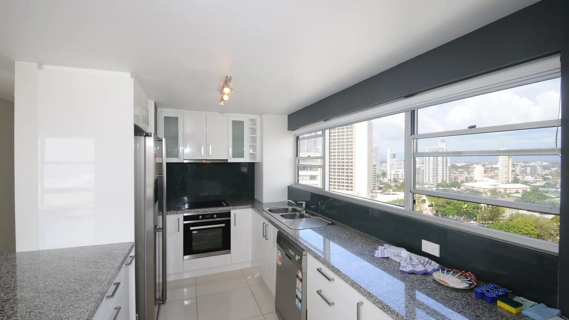 Aparthotel Pacific Plaza Apartments Gold Coast